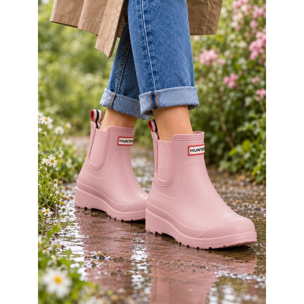 Hunter Tabitha Pink Waterproof Chelsea Rain Boots Women's Size 8 NIB Rare!